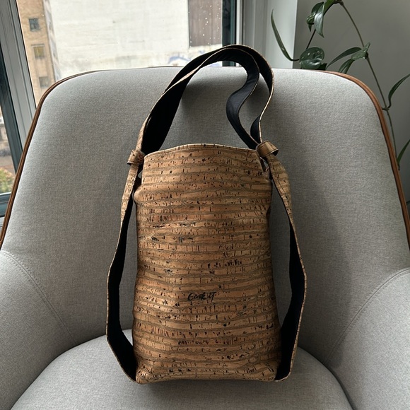 Cork bucket bag and backpack - Picture 2 of 6